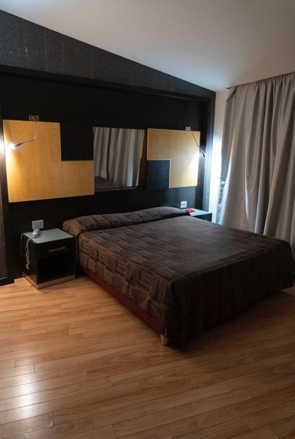 Hotel Ginepro 쿠알리아노 외부 사진