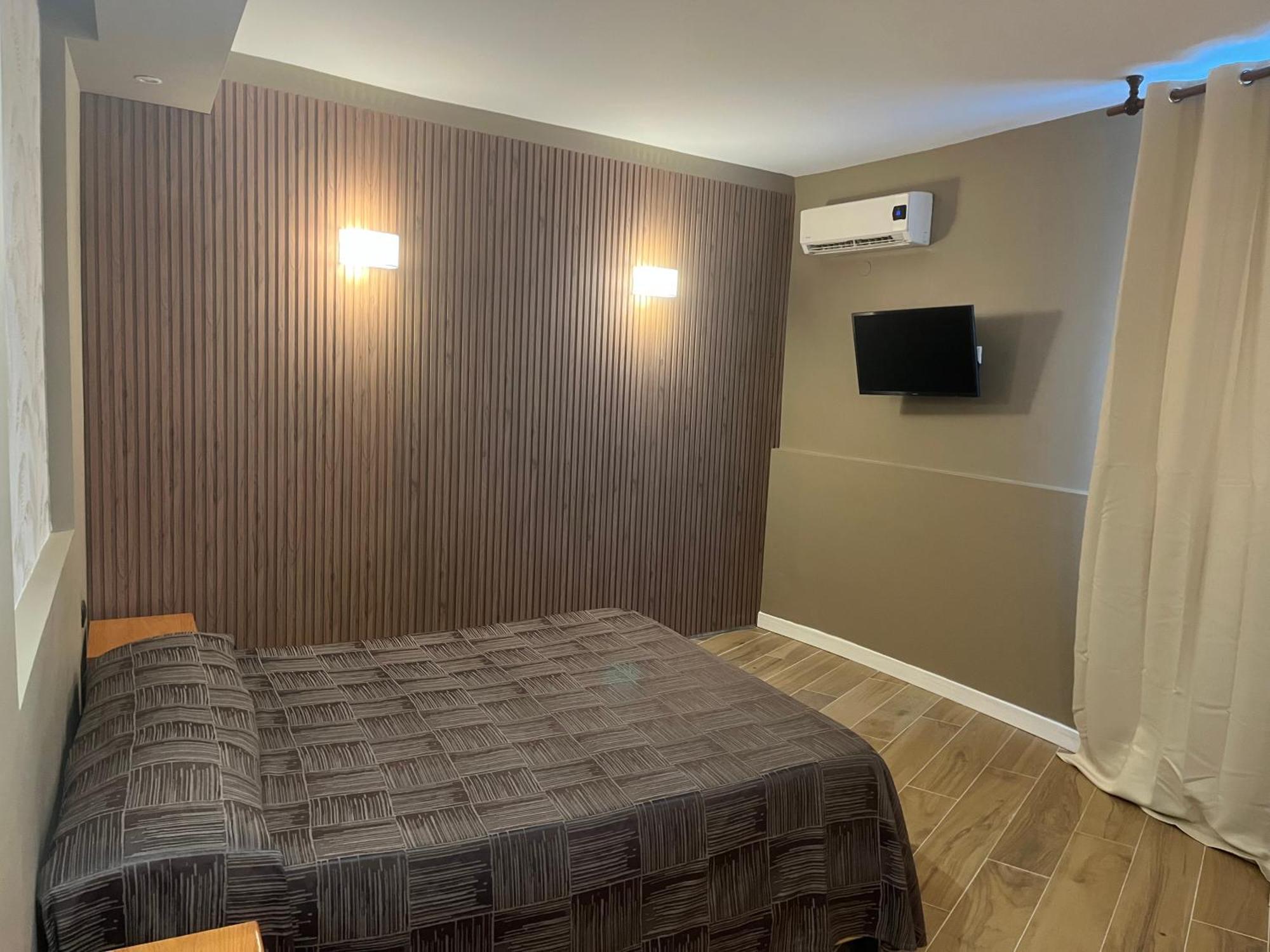 Hotel Ginepro 쿠알리아노 외부 사진
